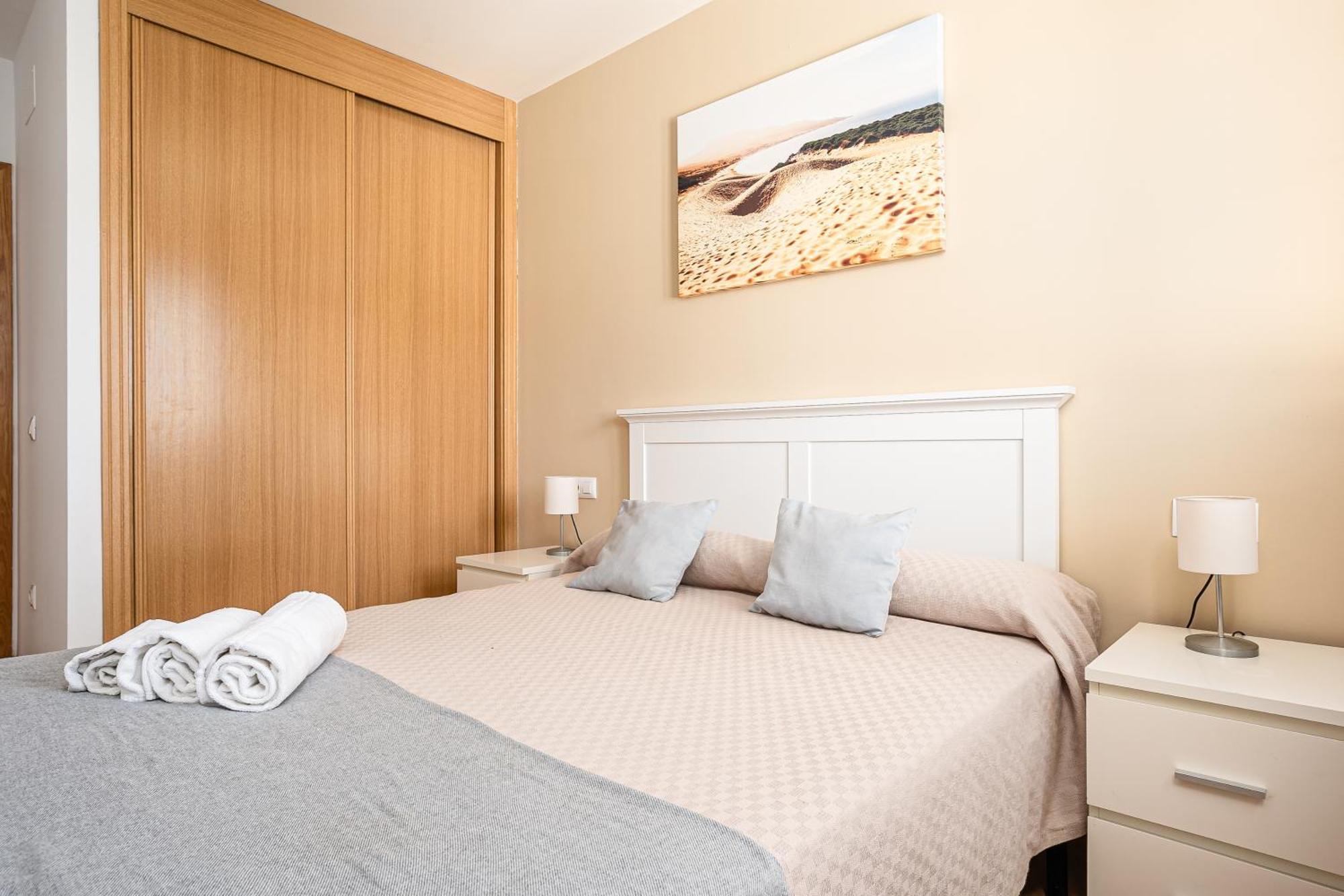 Apartamento Familiar Muy Soleado Cerca De La Playa Y Parking Incluido شيكلانا دي لا فرونتيرا المظهر الخارجي الصورة